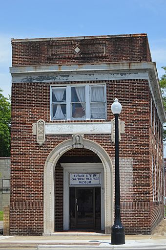 Peoples Bank Building, Kinston.jpg