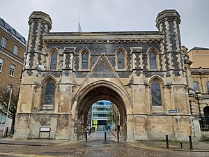 Reading Abbey Gateway restored 2018-04-15 16.38.31