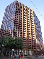 St Charles Ave CBD Poydras.JPG