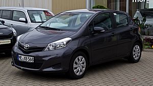 Toyota Yaris 1.0 VVT-i Cool (XP130) – Frontansicht, 18. Mai 2012, Ratingen