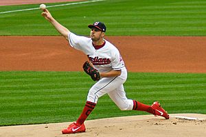 Trevor Bauer (34148246153)