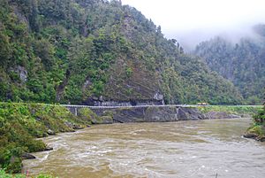 Buller River Hawks Crag 002