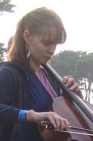 Hildur Guðnadóttir (cropped).jpg