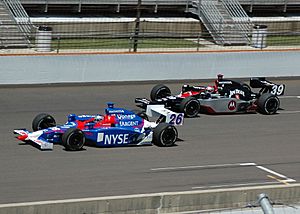 MarcoAndMichaelAndrettiPracticing2007Indy500