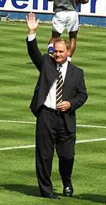 Mick Mills.jpg