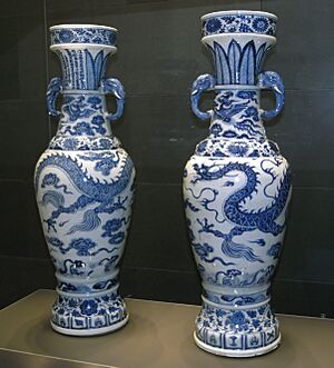 Room 95 David Vases 6747