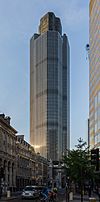 Tower 42 looking north from Bishopsgate 2011-05-04.jpg