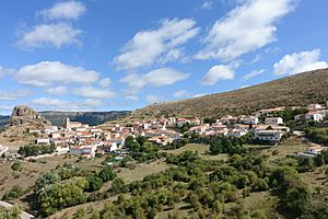 View of the town of Huélamo