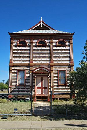 Barcaldine Masonic Temple, 2010.jpg