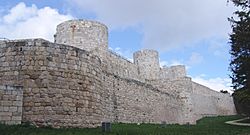 Castillo de burgos exteriores.jpg