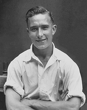 Denis Compton 1936.jpg