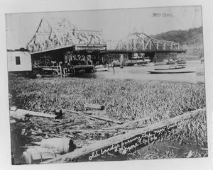 Floating original Ship Canal draw (in background) to University Heights location. New Ship Canal draw in foreground. June 1906 photograph. - University Heights Bridge, Spanning HAER NY,31-NEYO,178-31