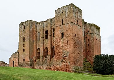 Kenilworth Castle keep 2016