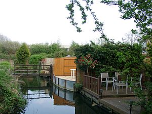 River Ash Back Gardens