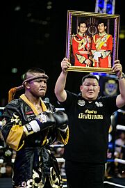 Teerawat Yioyim and Buakaw Banchamek