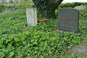 Berwick churchyard, Sussex, 2017