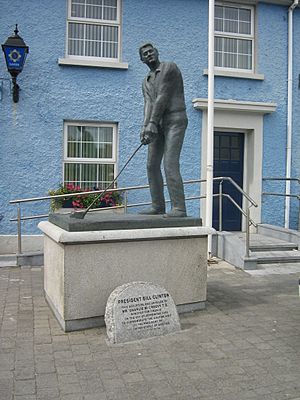 Bill Clinton Statue in Ballybunion