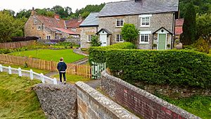 Hutton le hole 124113