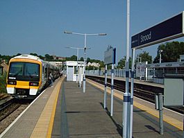 Strood Station 5828.JPG