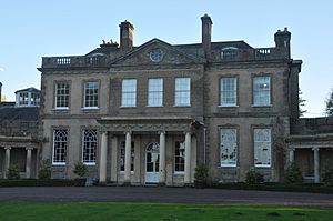 Upton House, Poole (2477)