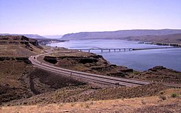 Columbia River 1.JPG