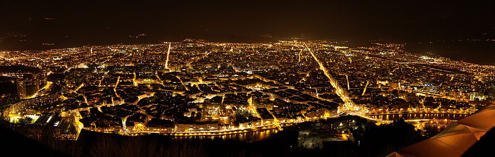 Grenoble panorama night bastille