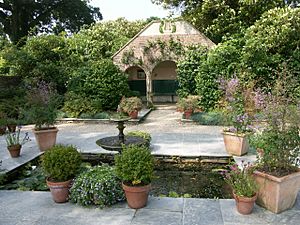 Heligan Northern Summerhouse