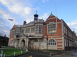 Hendon Town Hall in December 2011.JPG