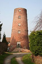 Horncastle, Spilsby Road Mill.jpg