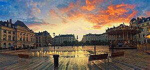 La place Jeanne D'Arc, Orléans.jpg