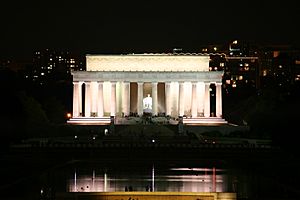 LincolnMemorialFromWashingtonMonument