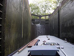 Bath deep lock