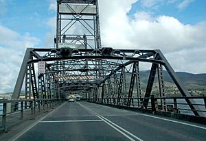 Bridgewater Bridge from north