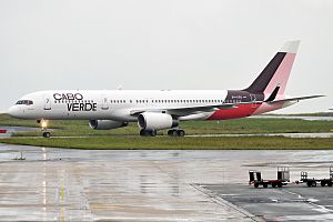 Cabo Verde Airlines, D4-CCG, Boeing 757-208 (49589422332)