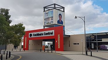 Cockburn Central stn western entrance.jpg