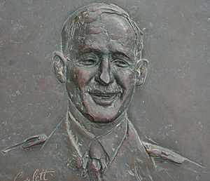 Edward Dunlop (brass relief).jpg