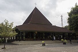 Ganjuran Church, exterior 01