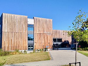 Hoe Valley School, Woking, Surrey