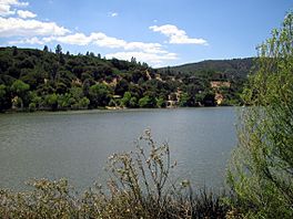 Lake Hughes-kmf.JPG