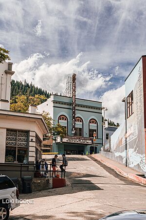 The California Theater in Dunsmuir California on a sunny day