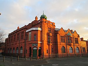 Salford Lads Club (6)