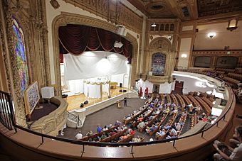 State Theatre (Los Angeles) Auditorium.jpg