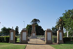 WarwickWarMemorial