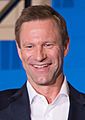 Aaron Eckhart (29830286295) (cropped)