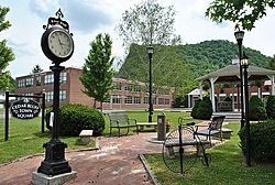 Cedar Bluff Virginia Town Square