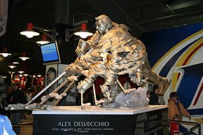 DelvecchioStatue