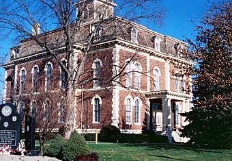 Effingham County Courthouse, Effingham, IL.jpg