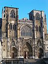 Facade Cathédrale Vienne 2.JPG