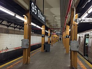 95th Street - Platform