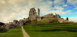 Corfe Castle, Dorset.jpg